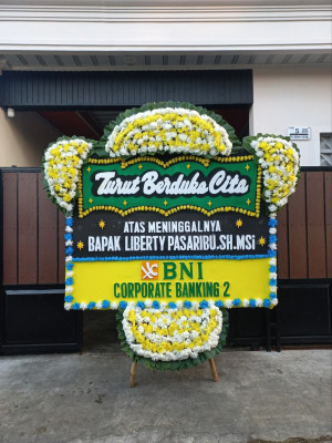 Papan Bunga Duka di Buton Tengah