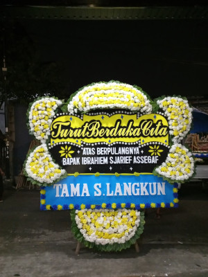 Papan Bunga Duka di Buton Tengah