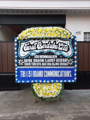 Papan Bunga Duka di Buton Tengah